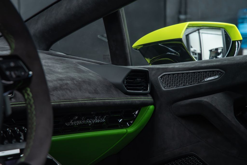 Lamborghini Huracán 2023