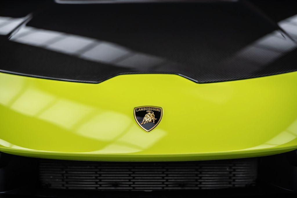 Lamborghini Huracán 2023