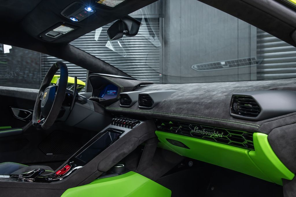 Lamborghini Huracán 2023