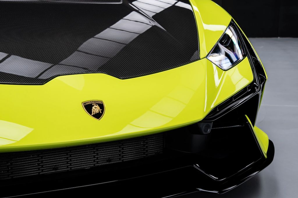 Lamborghini Huracán 2023