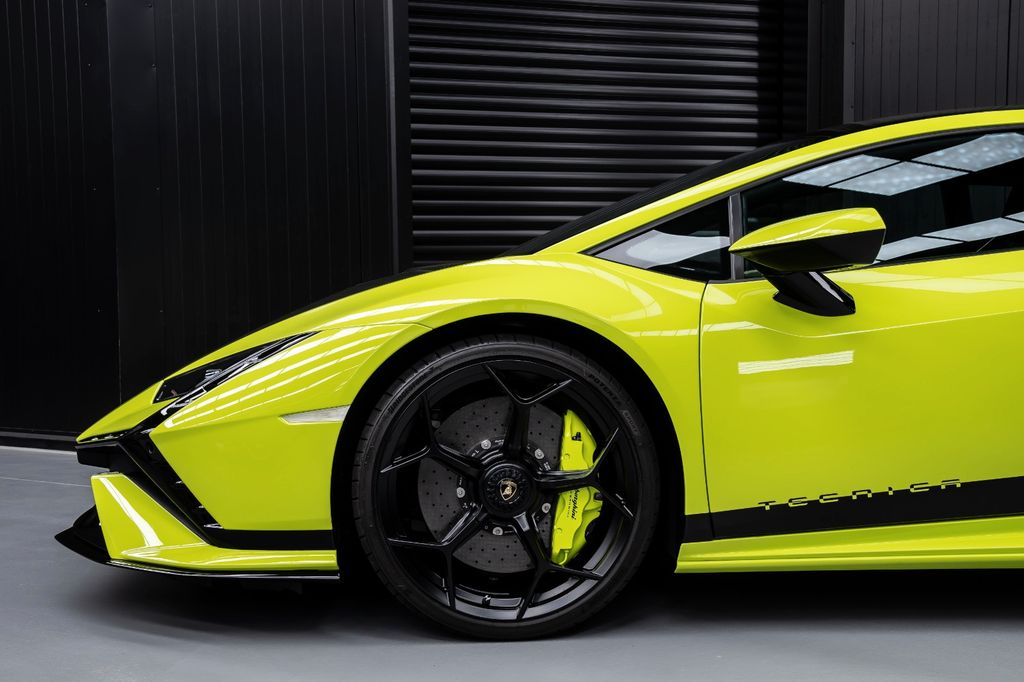 Lamborghini Huracán 2023