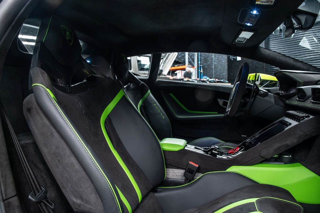 Lamborghini Huracán 2023