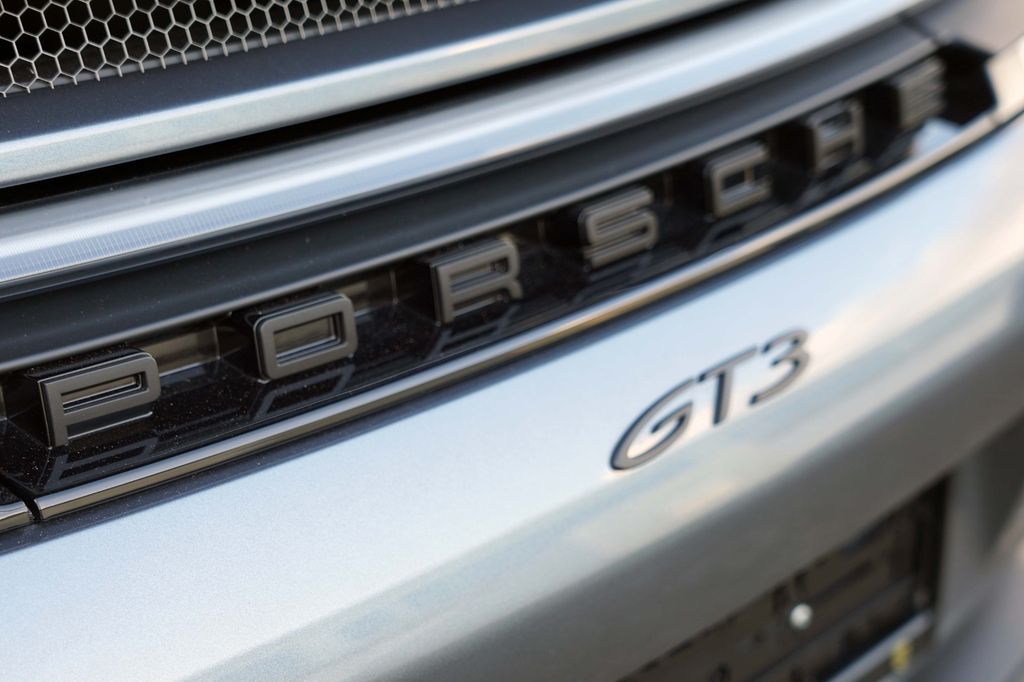 Porsche 992 2025