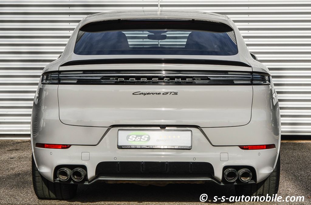 Porsche Cayenne 2024