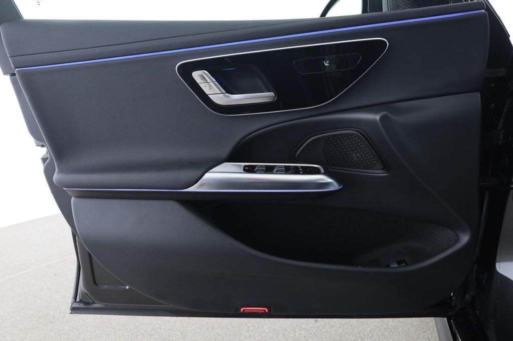 Mercedes-Benz E 300 2025