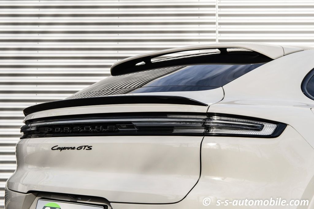 Porsche Cayenne 2024