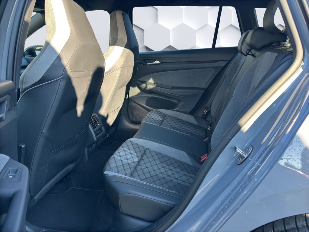 Volkswagen Golf 2024