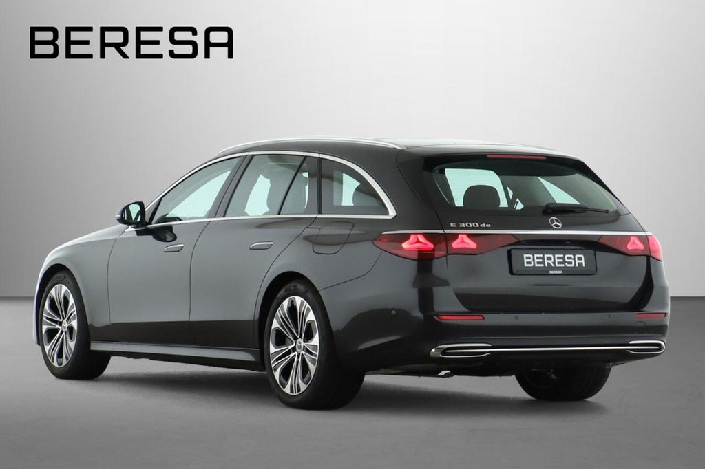 Mercedes-Benz E 300 2025