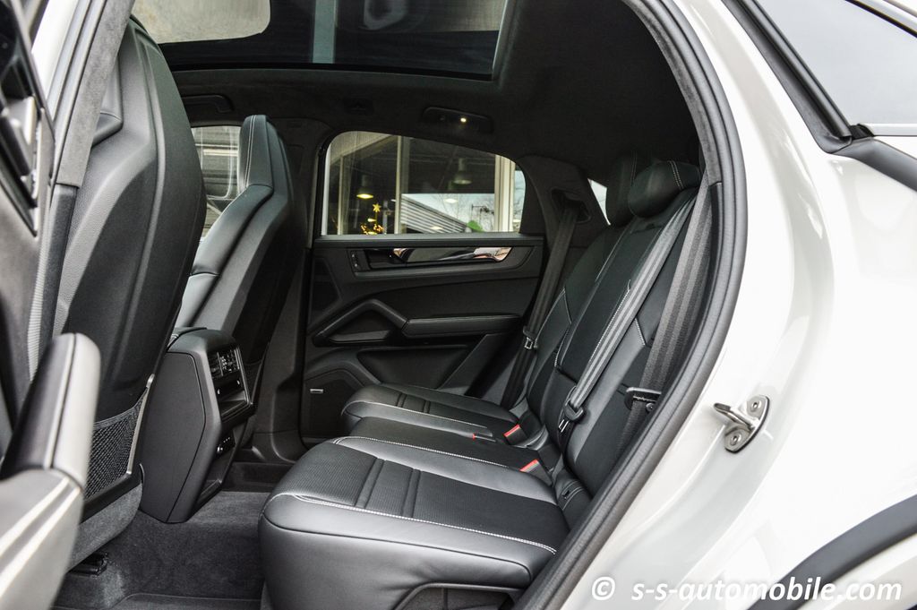 Porsche Cayenne 2024