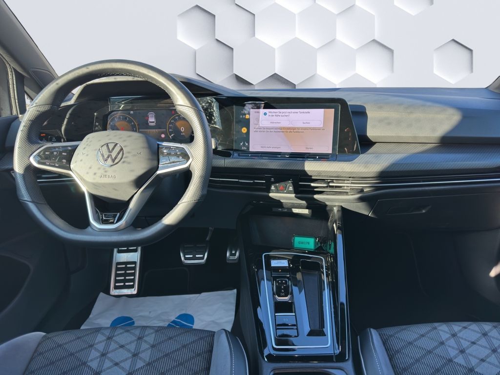 Volkswagen Golf 2024