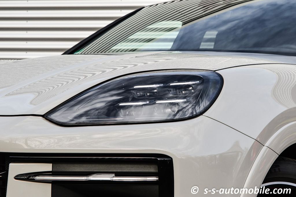 Porsche Cayenne 2024