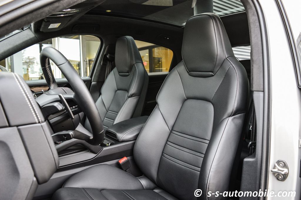 Porsche Cayenne 2024