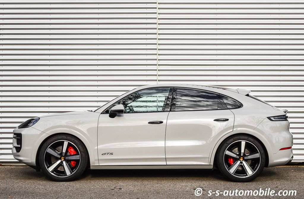 Porsche Cayenne 2024