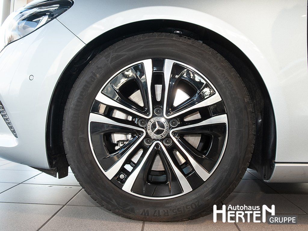 Mercedes-Benz B 200 2025