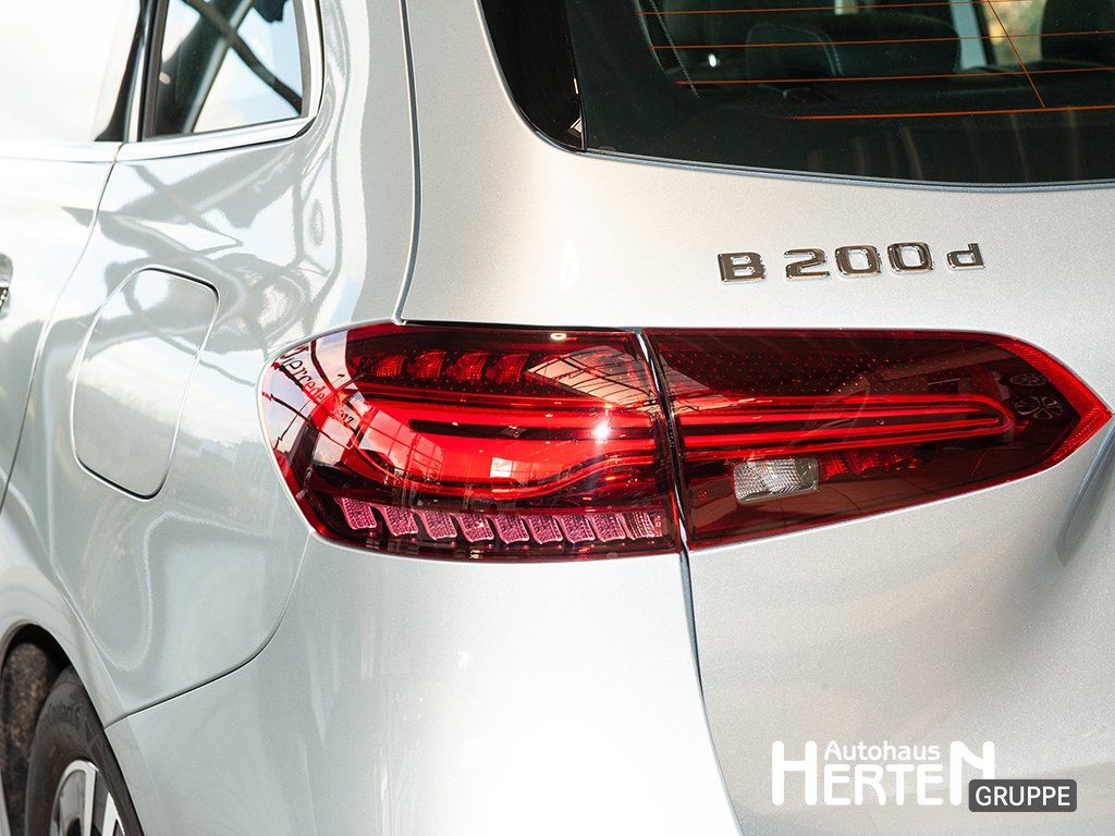 Mercedes-Benz B 200 2025