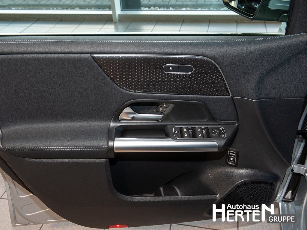 Mercedes-Benz B 200 2025