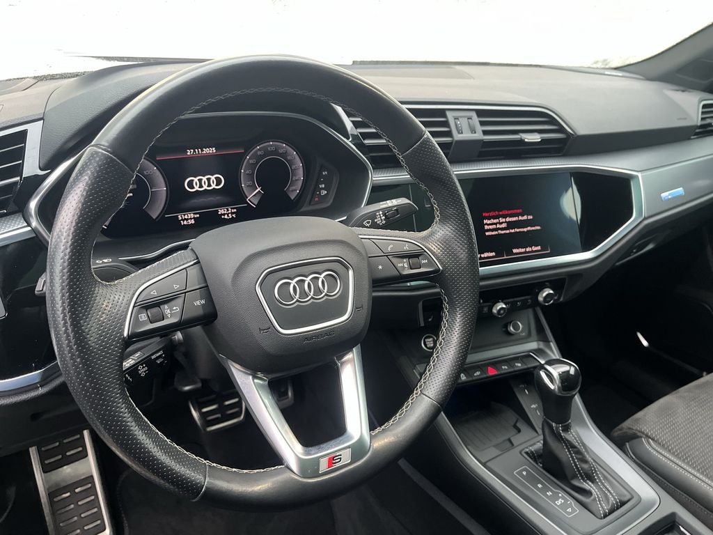 Audi Q3 2021
