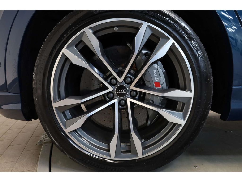 Audi SQ8 2021