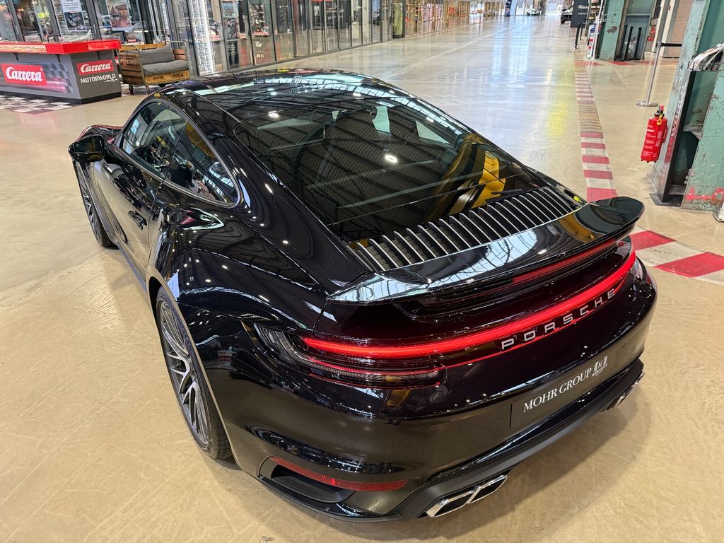 Porsche 992 2023