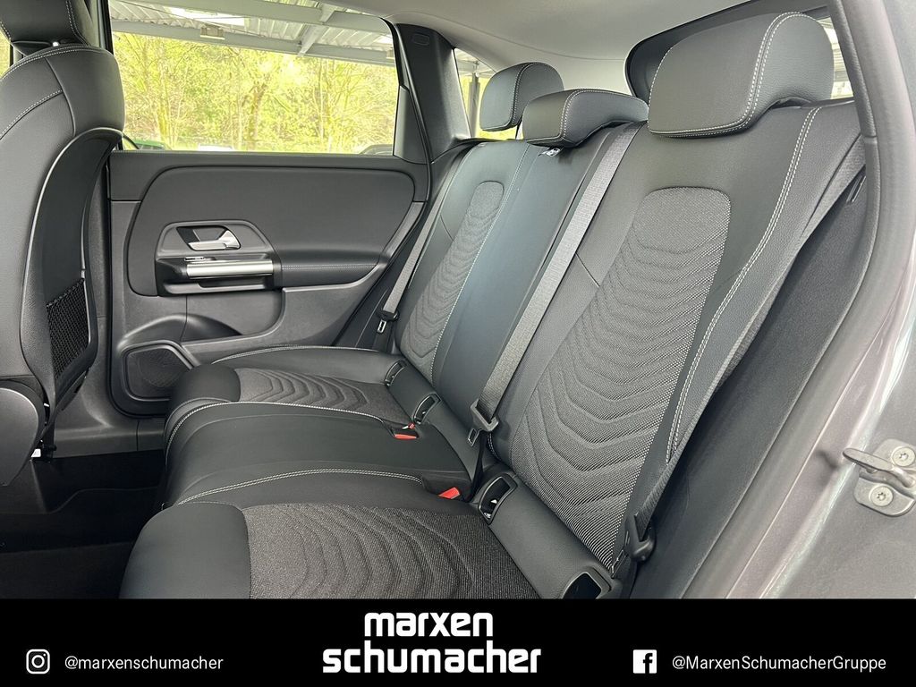 Mercedes-Benz B 250 2023