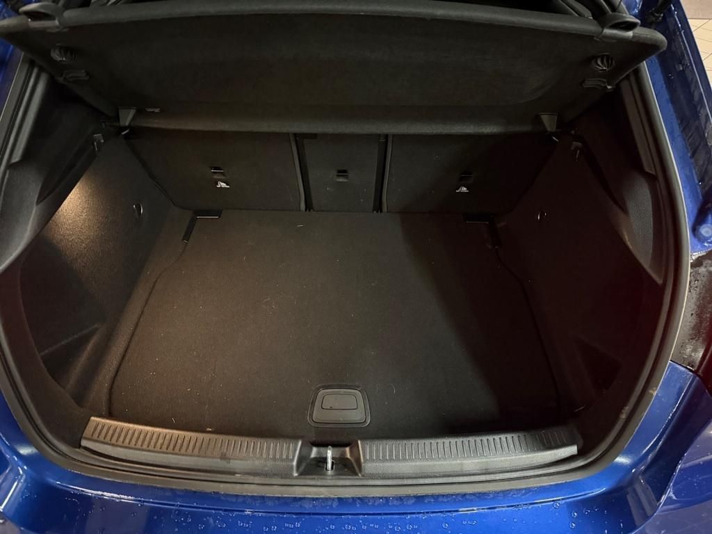 Mercedes-Benz A 200 2025