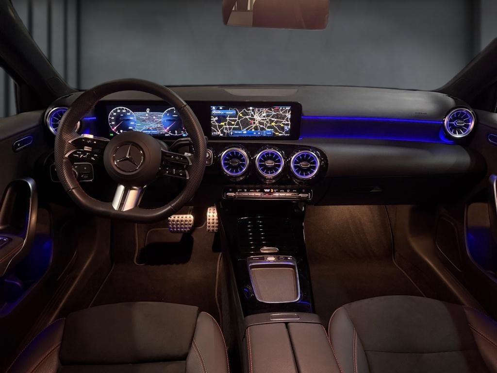 Mercedes-Benz A 200 2025