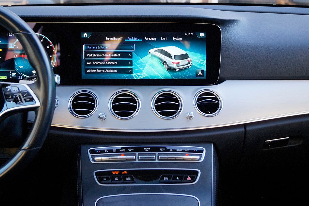 Mercedes-Benz E 300 2021