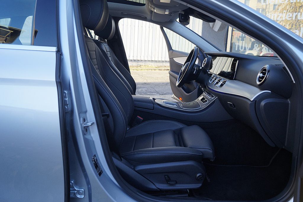 Mercedes-Benz E 300 2021