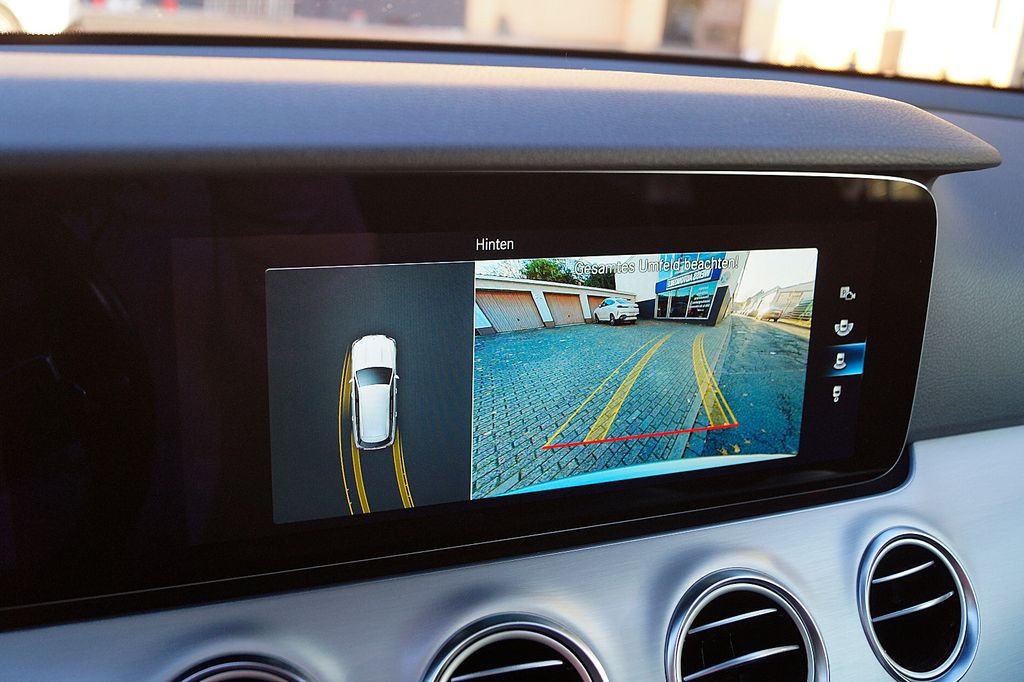 Mercedes-Benz E 300 2021