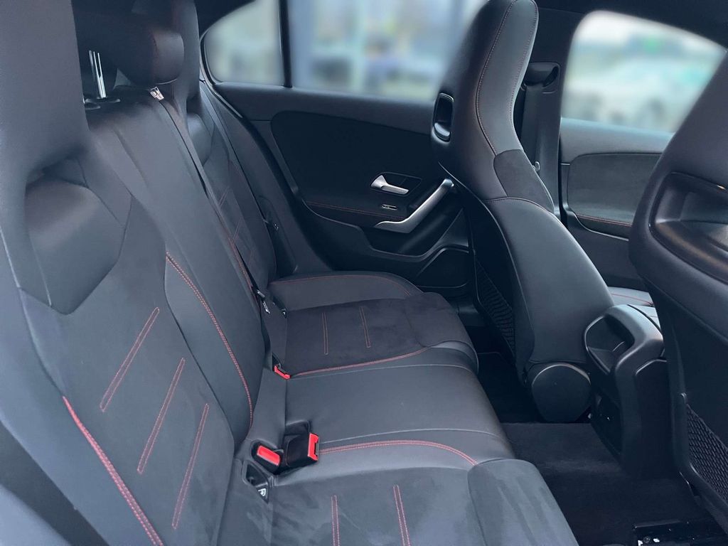 Mercedes-Benz A 220 2023