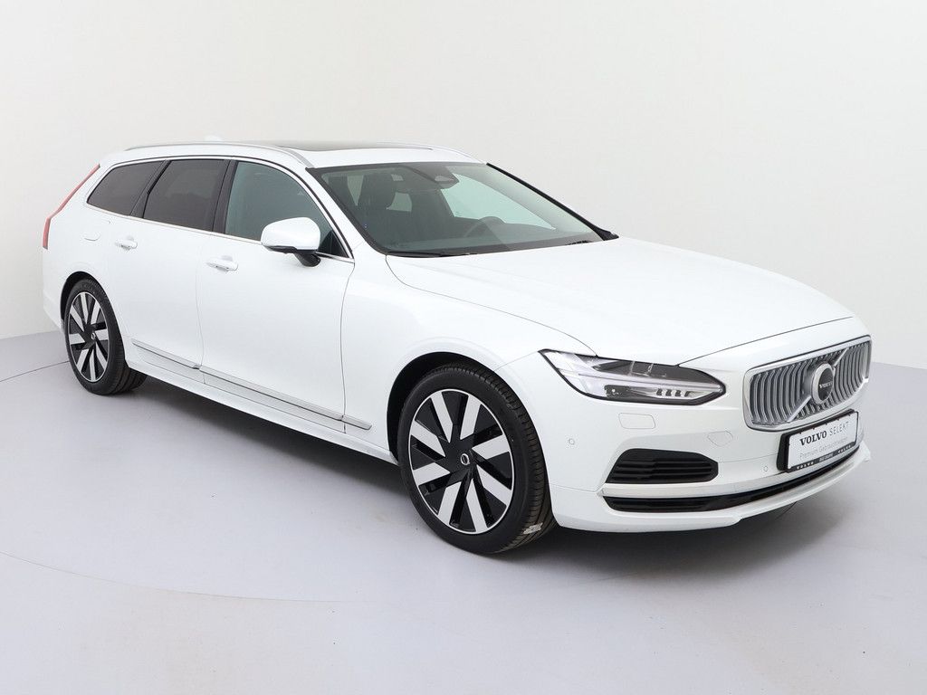Volvo V90 2025