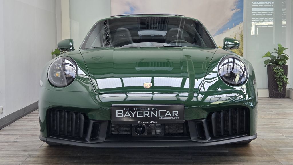 Porsche 992 2025