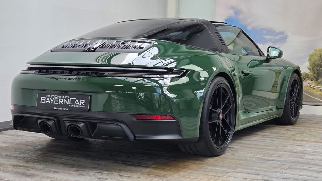 Porsche 992 2025
