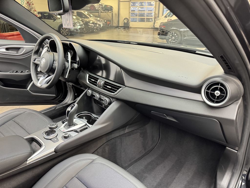 Alfa Romeo Giulia 2022