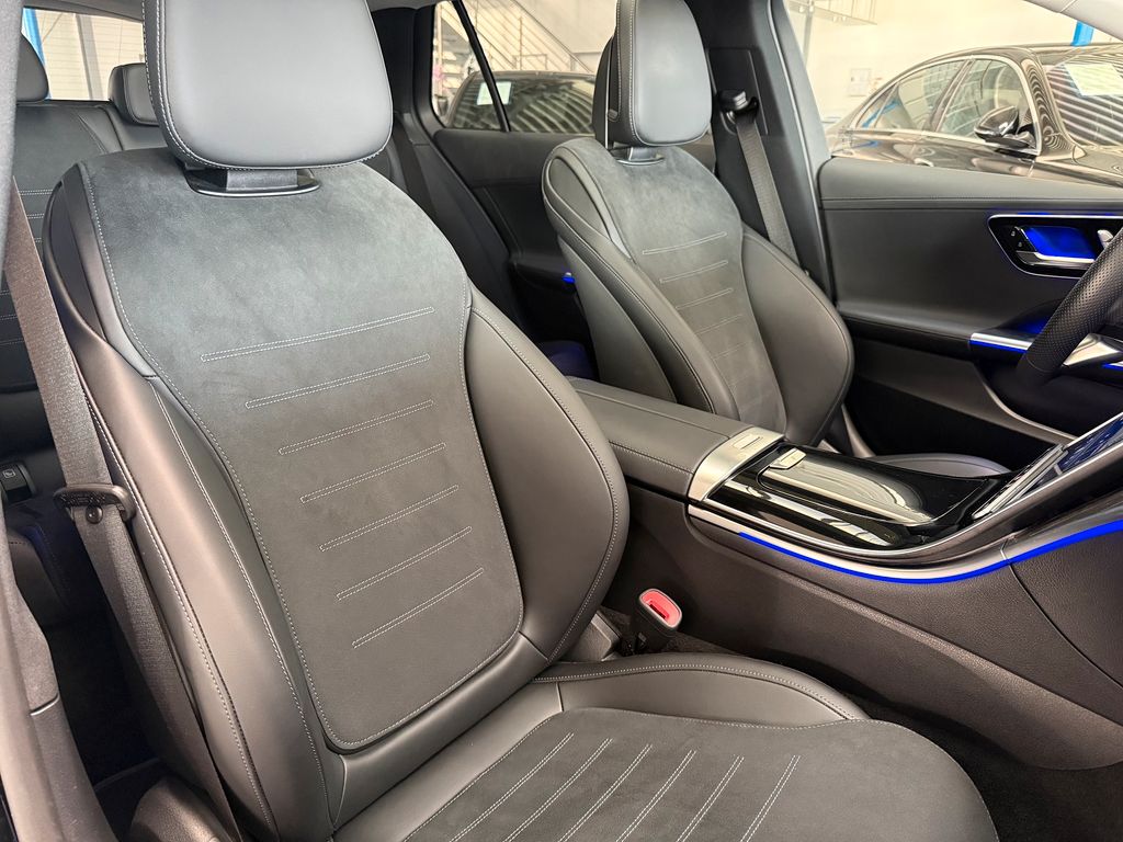 Mercedes-Benz C 300 2025