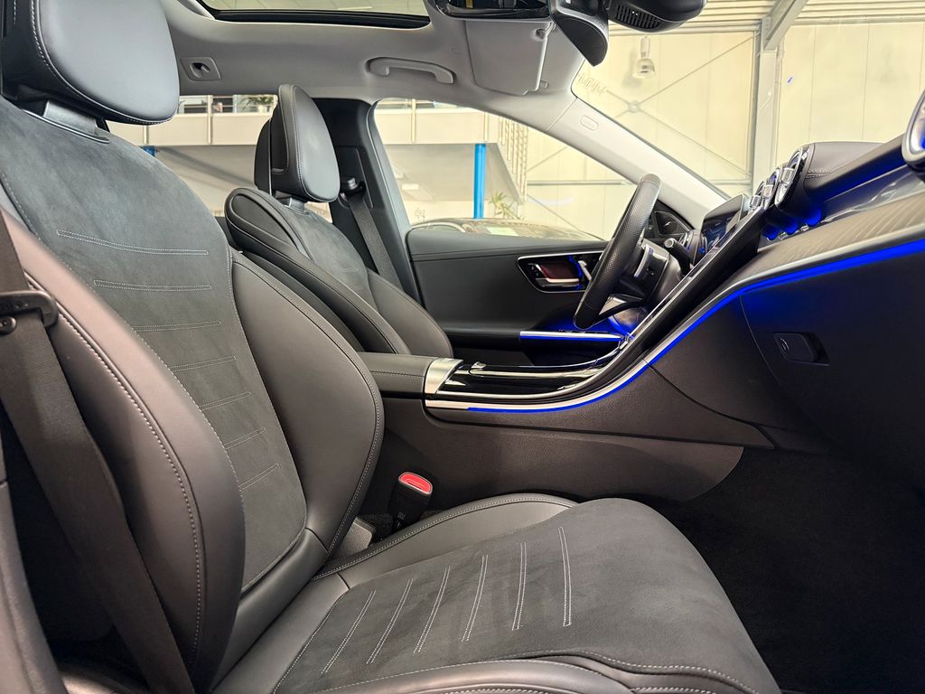 Mercedes-Benz C 300 2025