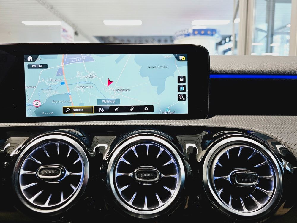 Mercedes-Benz A 220 2024