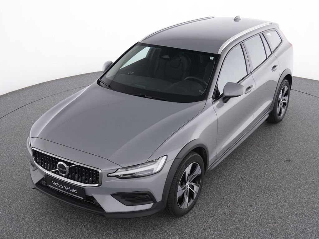 Volvo V60 Cross Country 2023