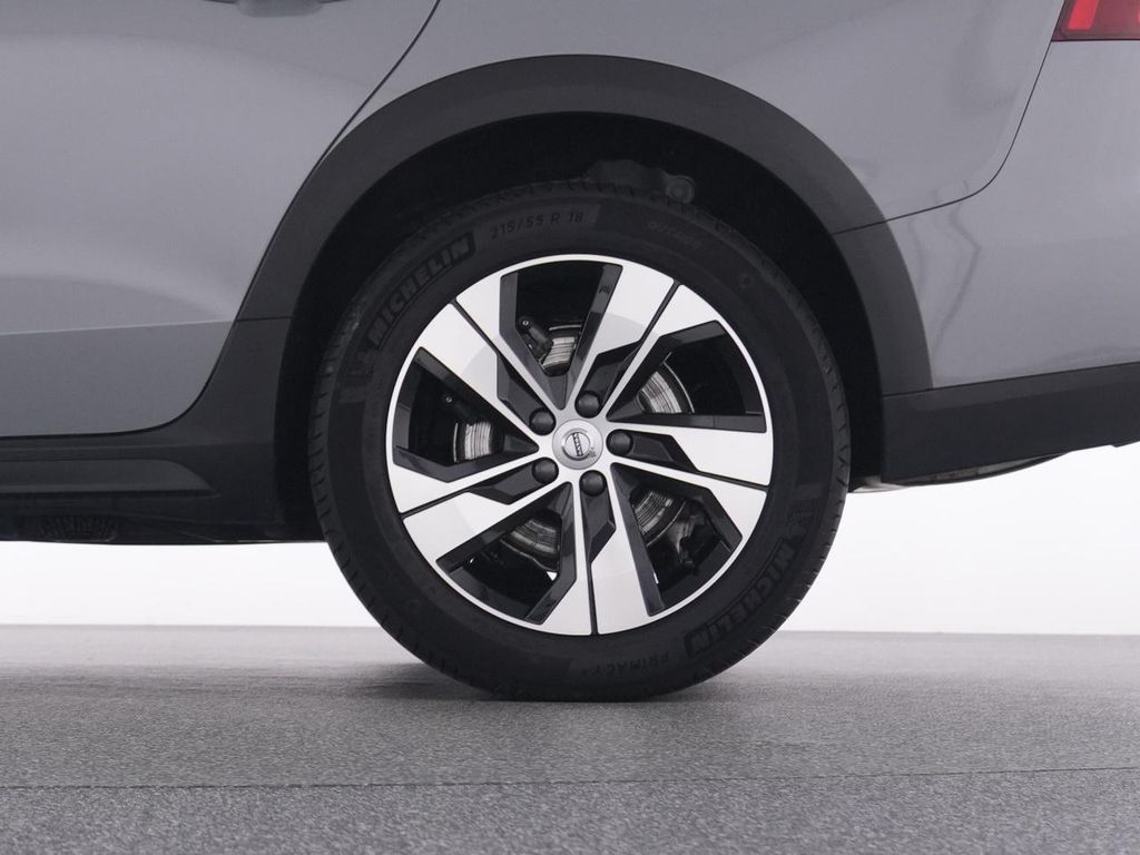 Volvo V60 Cross Country 2023