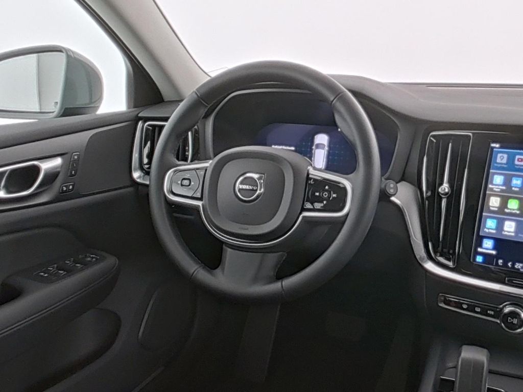 Volvo V60 Cross Country 2023