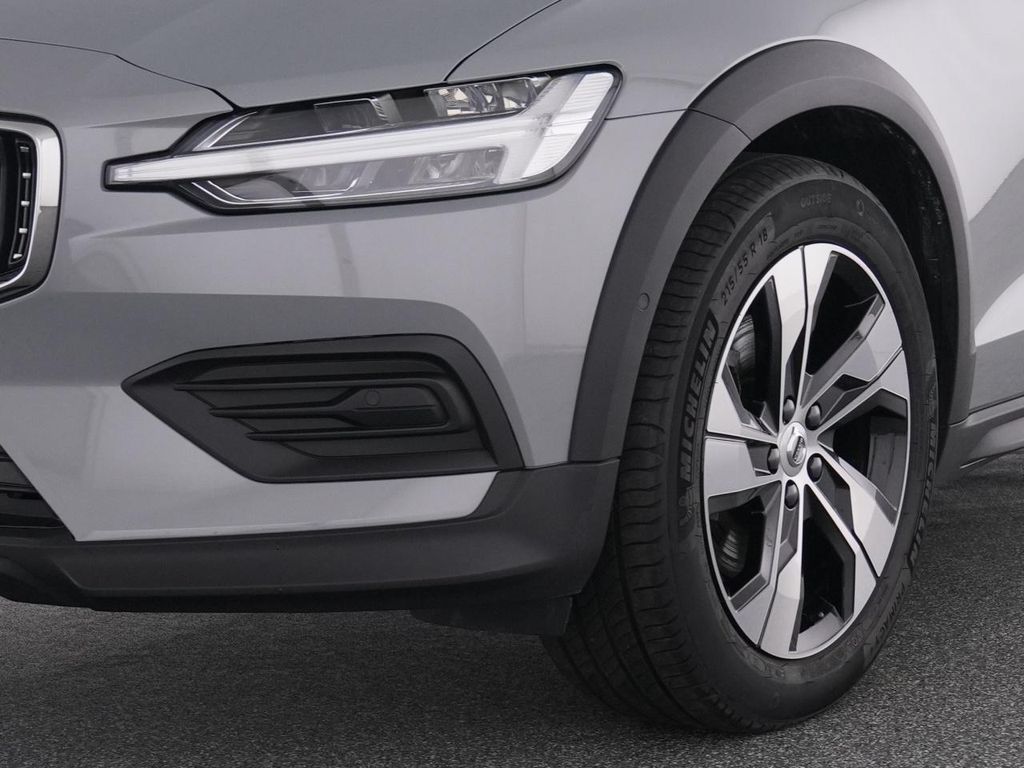 Volvo V60 Cross Country 2023