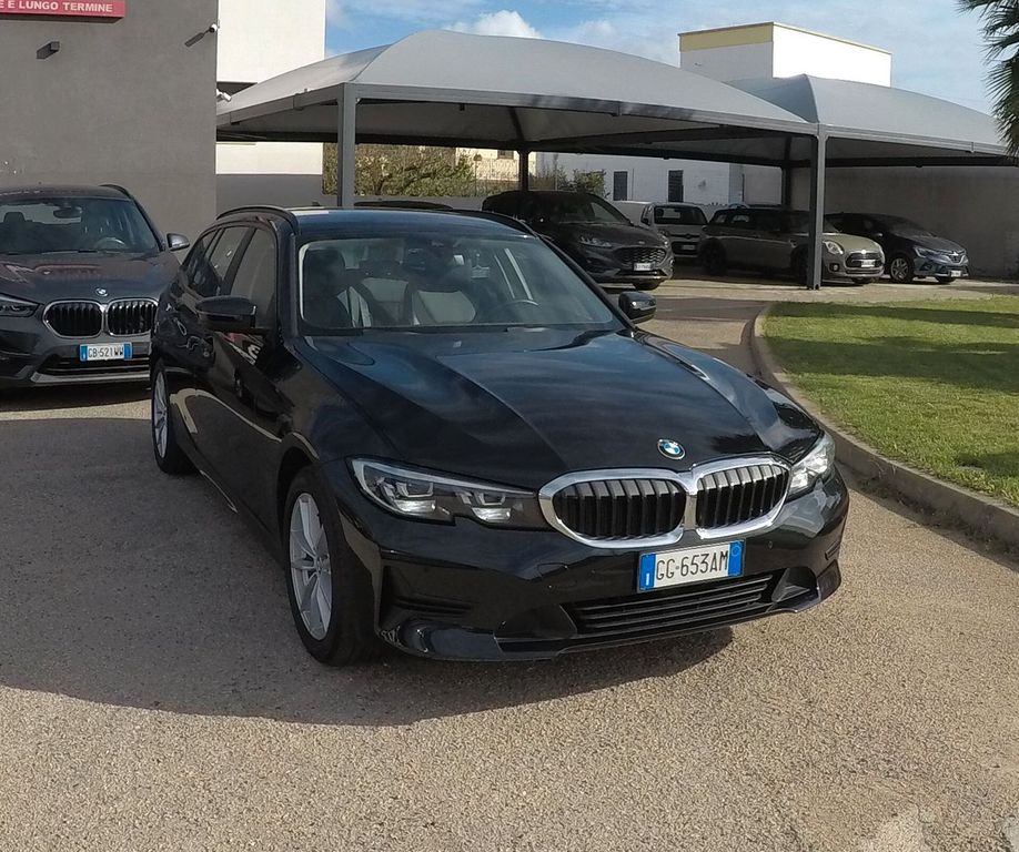 BMW 318 2021