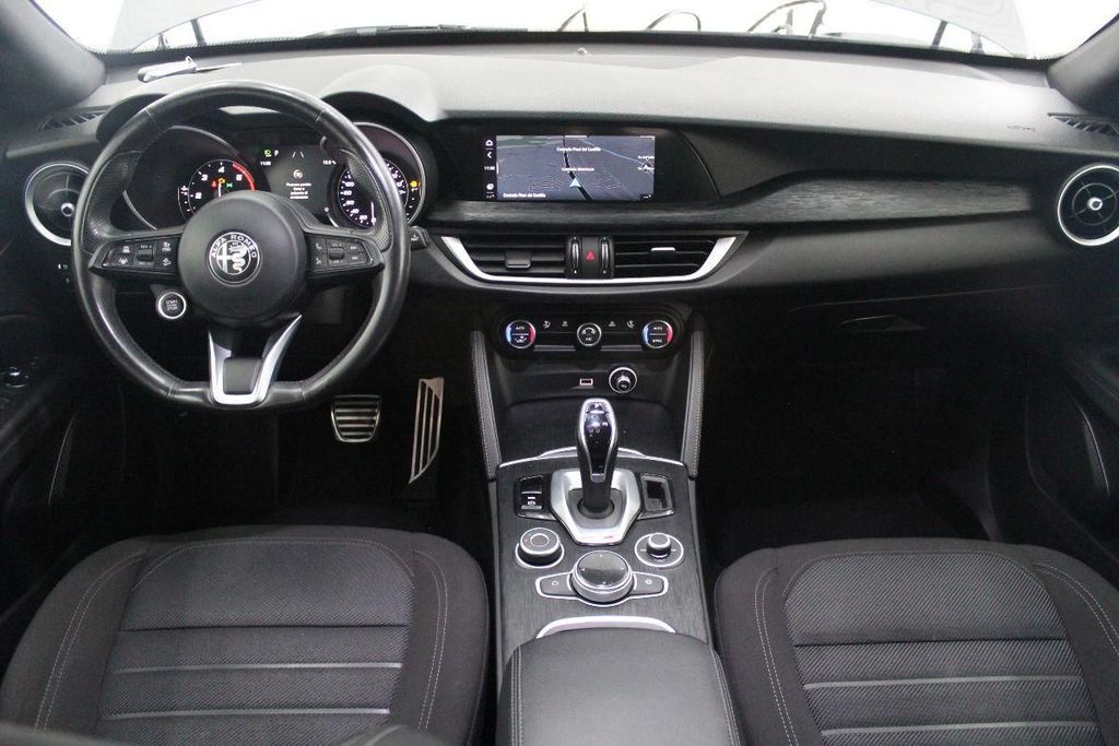 Alfa Romeo Stelvio 2022