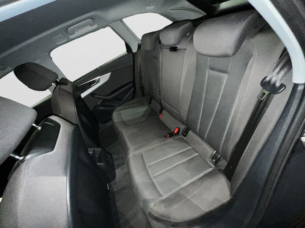Audi A4 2021