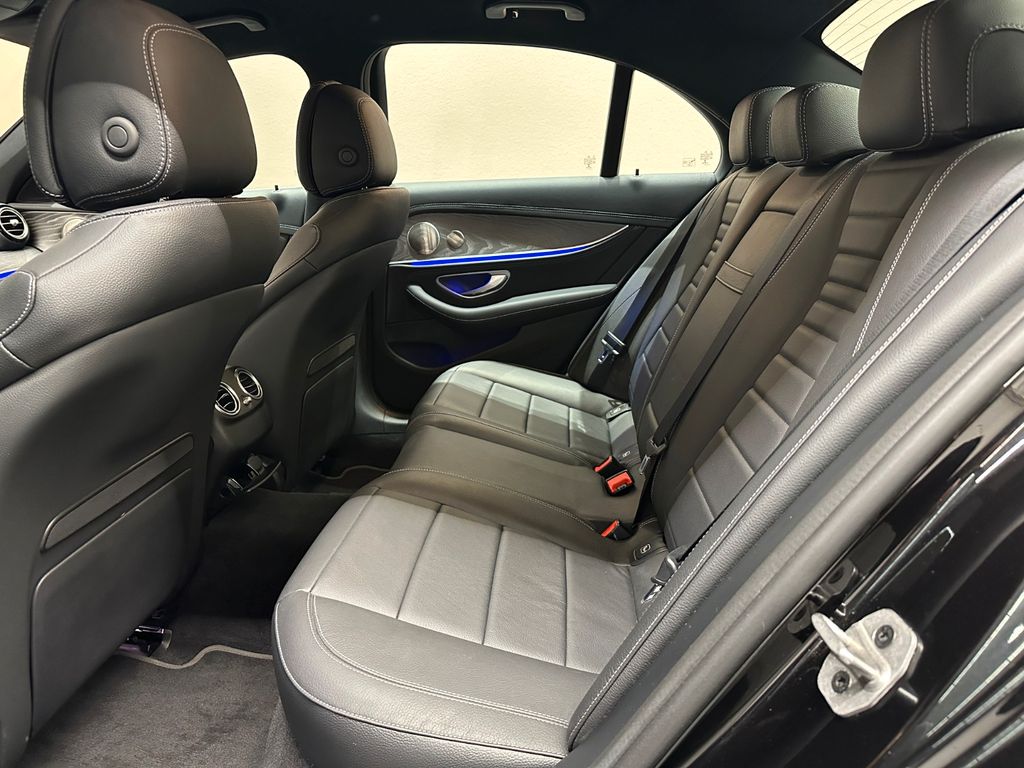 Mercedes-Benz E 300 2021