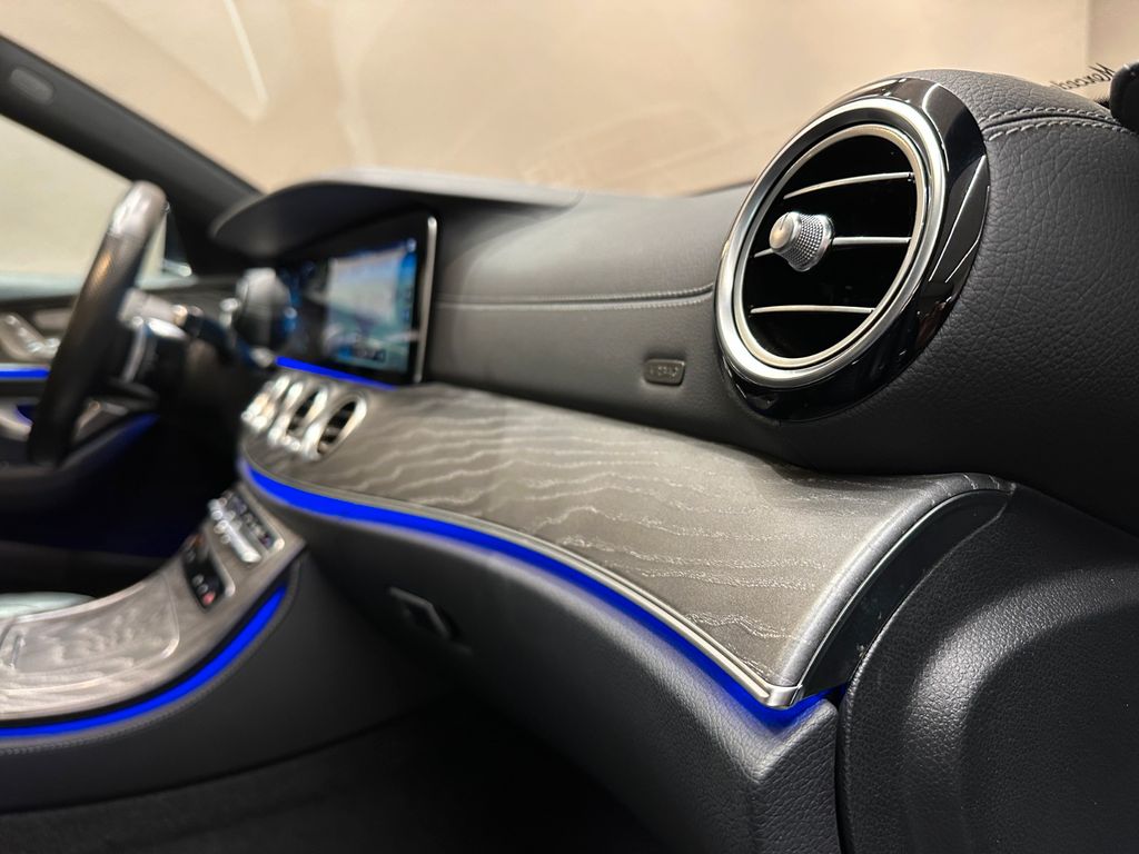 Mercedes-Benz E 300 2021