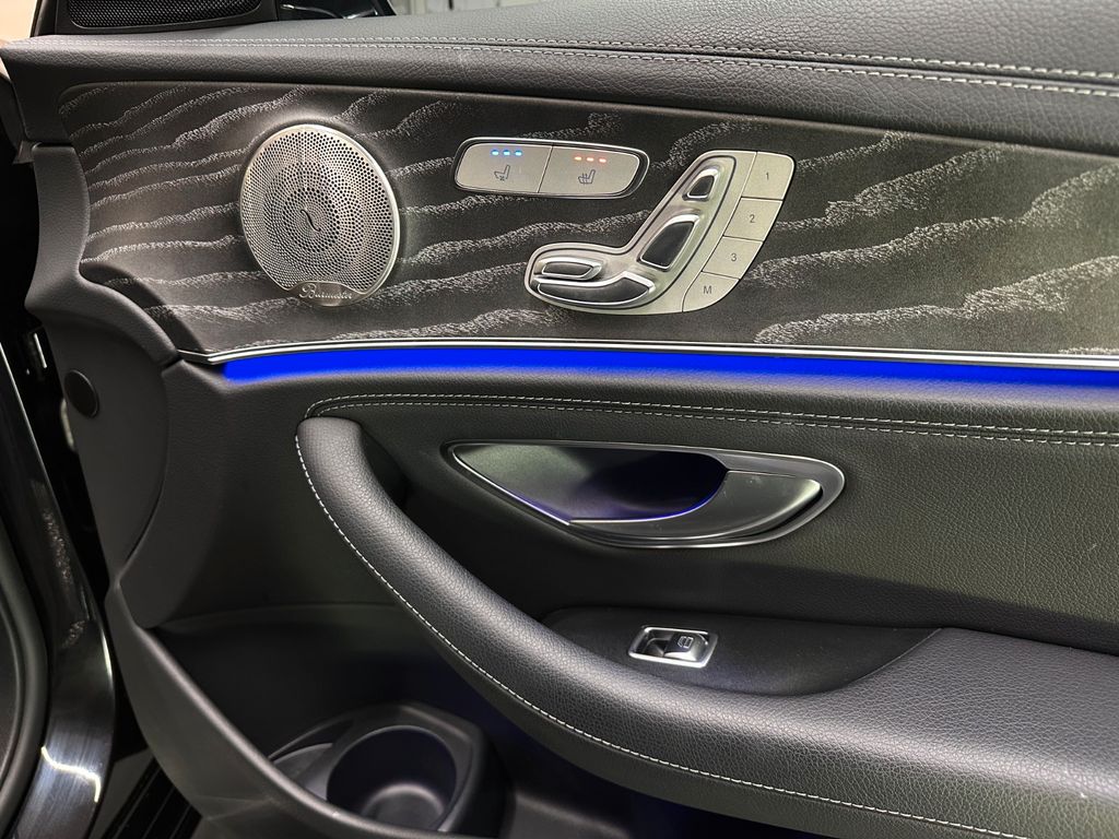 Mercedes-Benz E 300 2021