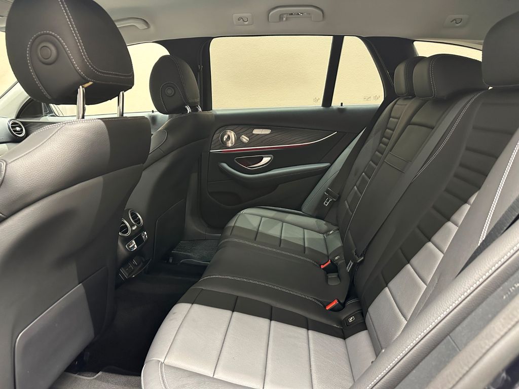 Mercedes-Benz E 300 2022