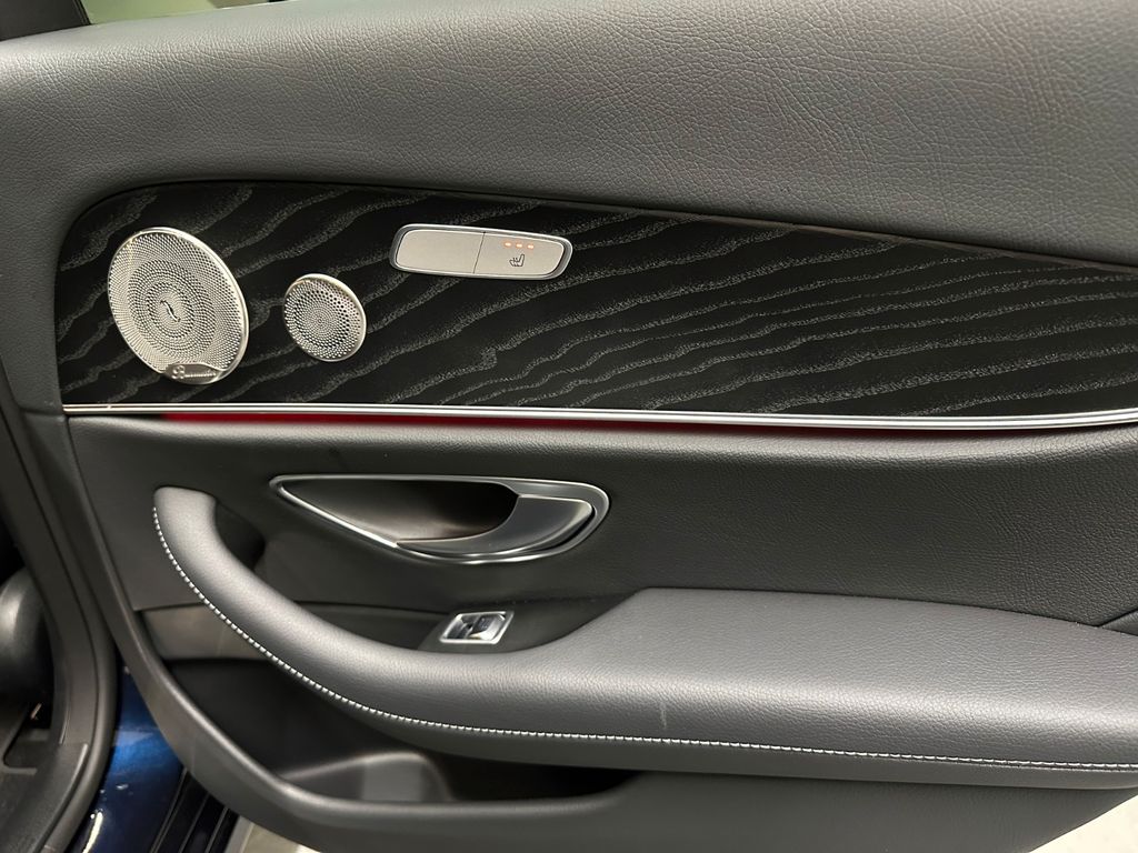 Mercedes-Benz E 300 2022