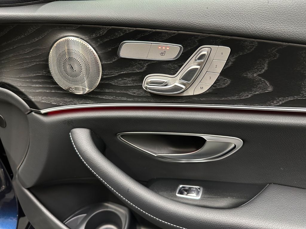 Mercedes-Benz E 300 2022